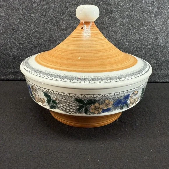 Vintage Goebel COUNTRY BURGUND Covered Vegetable Bowl / Casserole with Lid - Picture 4 of 15